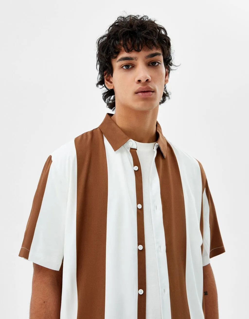 Hemd mit kurzen ?rmeln und Streifen